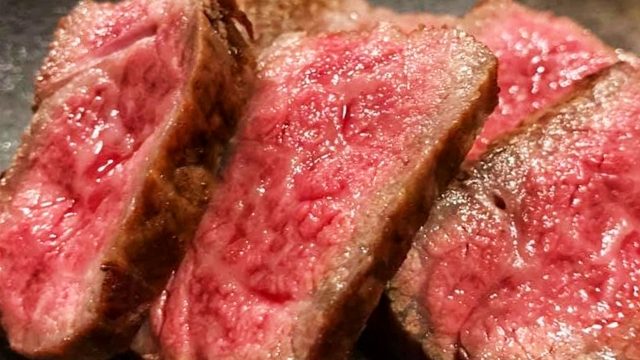 牛肉のタルタル風ステーキ